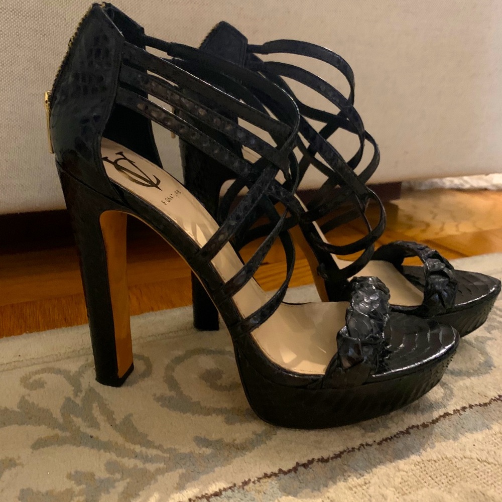 VC signature heel